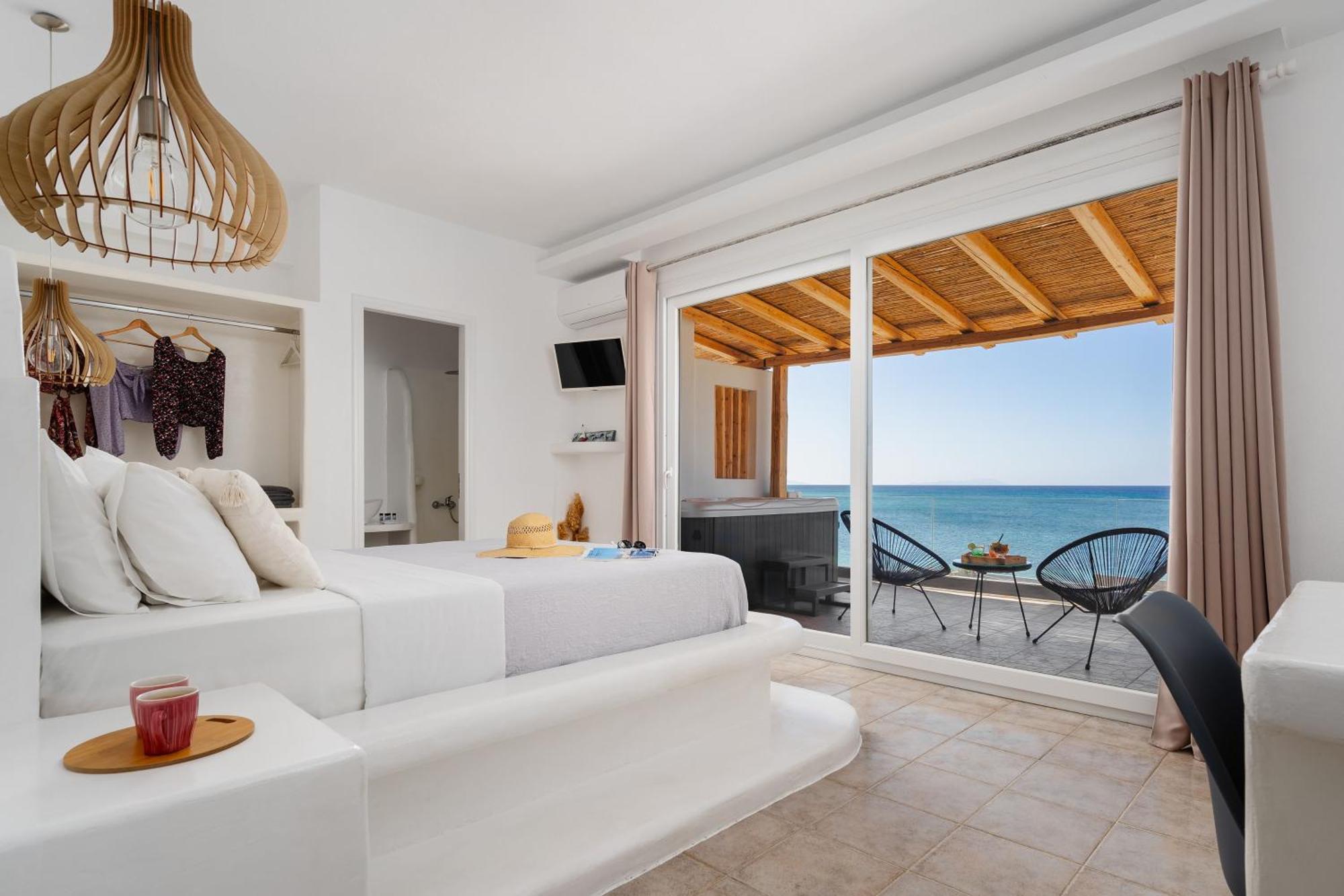 Manios Suites Agia Anna  Eksteriør bilde